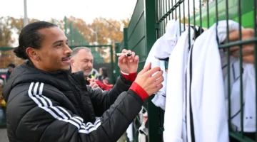 جوليان ناجلسمان يطلق تحذيرًا قويًا لساني قبل اللقاء الحاسم